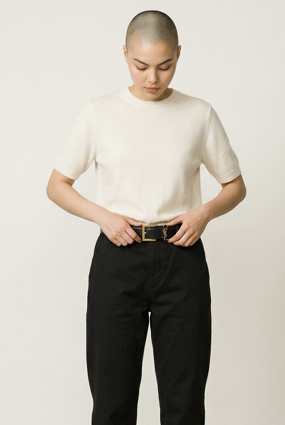 ceinture-en-cuir-noir-boucle-ysl-doree-saint-laurent
