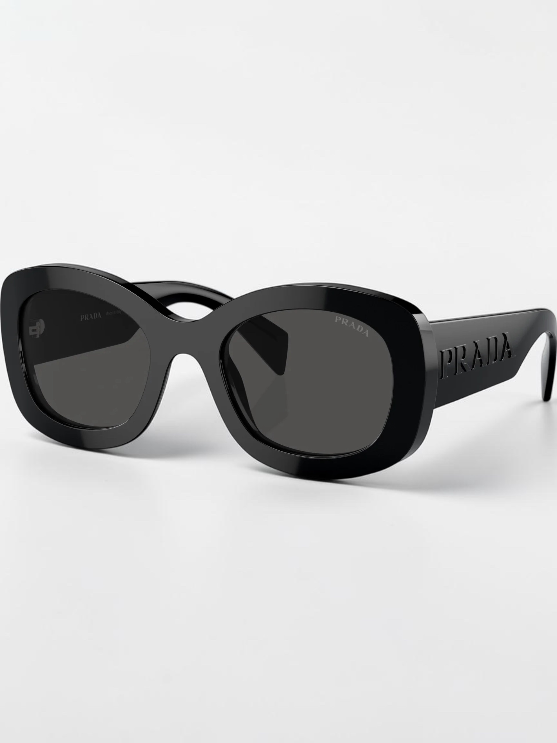 lunettes-de-soleil-noires-pr-a13s-prada
